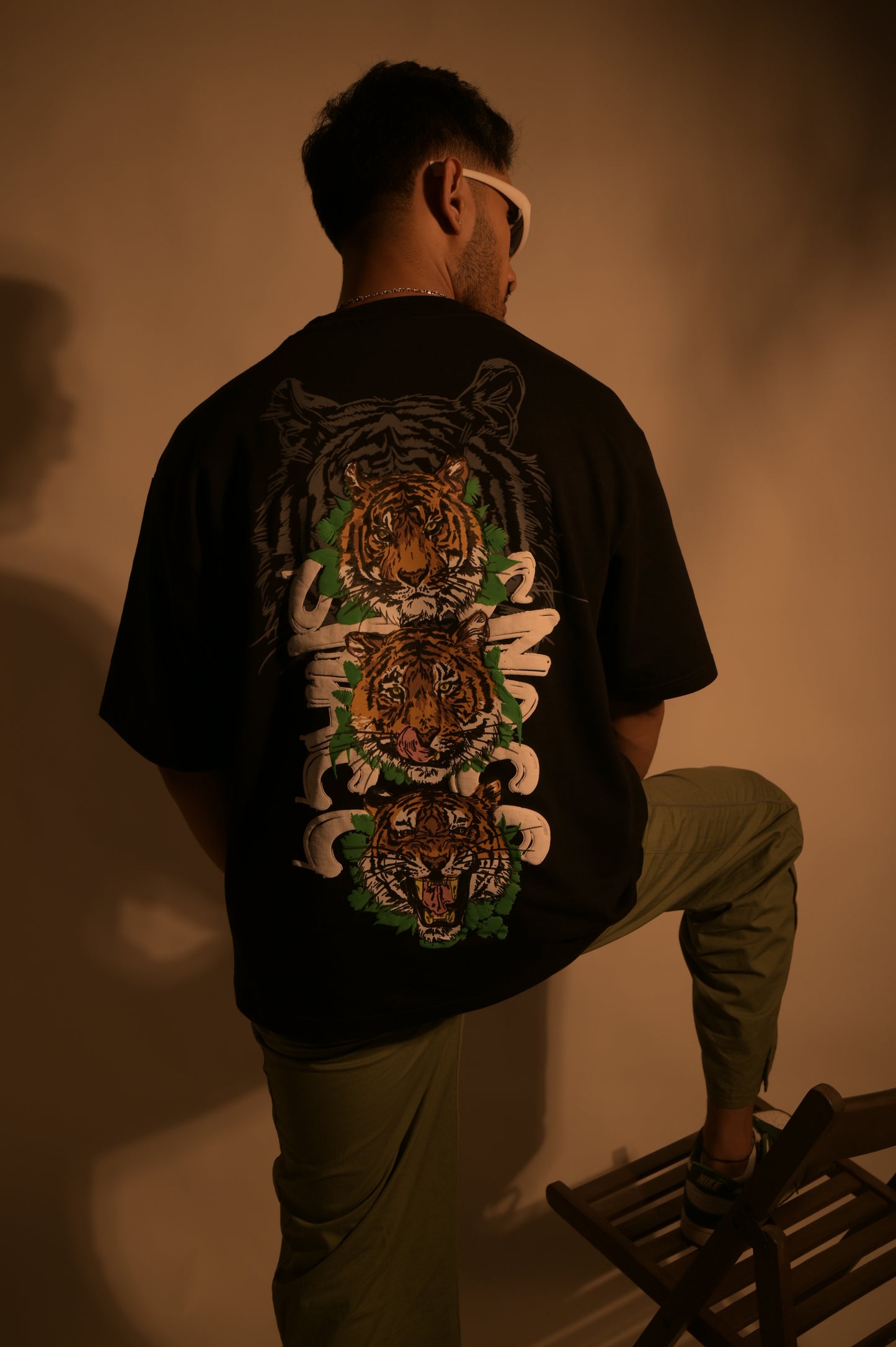 Roar Tee - Black